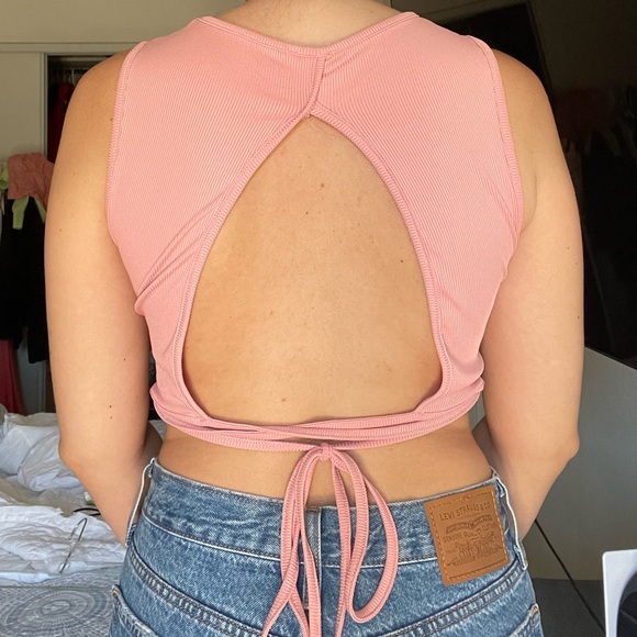 Two Cotton On Crop Tops Open Back - Picture 5 of 6
